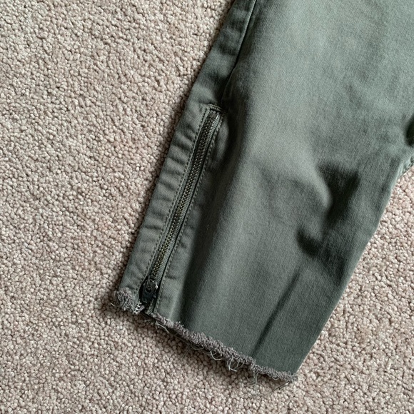 Army green cargo pants - Picture 2 of 3